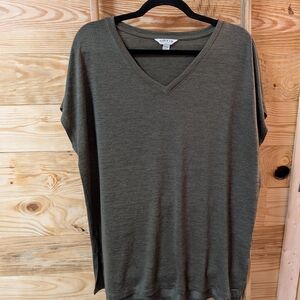 Orvis Women's V-Neck Top - Olive Green